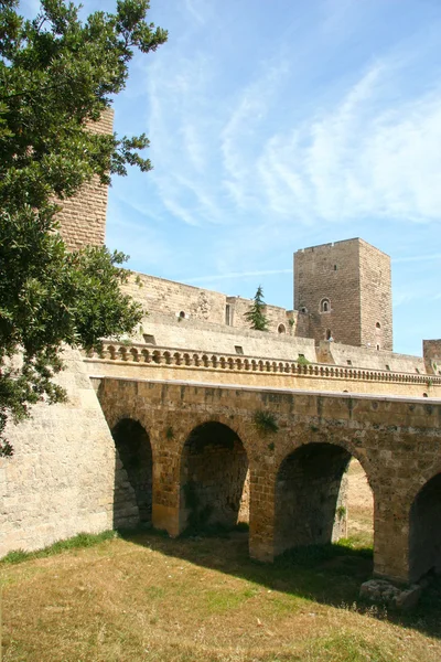 Castillo de Suabia o Castello Svevo, (Castillo Norman-Hohenstaufen), Bari, Apulia, Italia — Foto de Stock