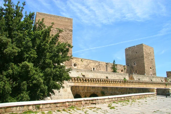 Castelo da Suábia ou Castello Svevo, (Castelo Norman-Hohenstaufen), Bari, Apúlia, Itália — Fotografia de Stock