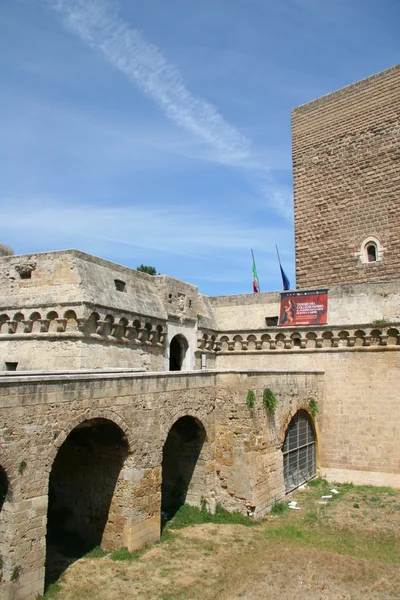 Castelo da Suábia ou Castello Svevo, (Castelo Norman-Hohenstaufen), Bari, Apúlia, Itália — Fotografia de Stock