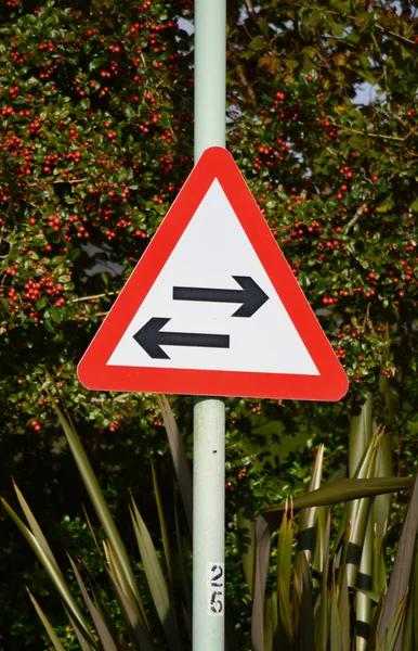 Two-way triangular traffic sign — Stock Photo, Image