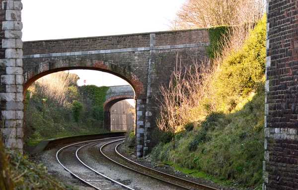 Arcos ferroviarios sobre rieles curvos Imagen De Stock