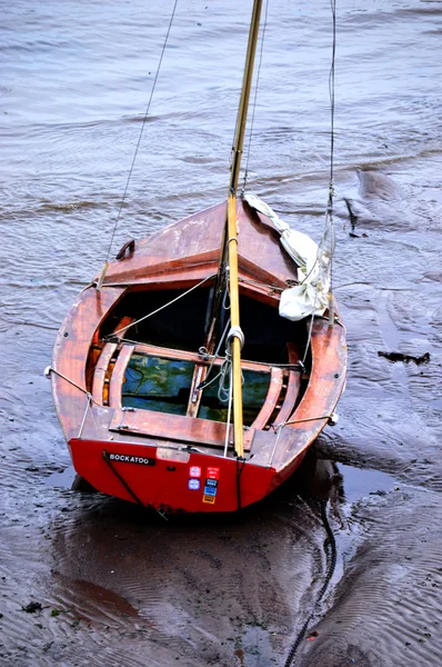 Boat in the Mud — Stock Photo, Image