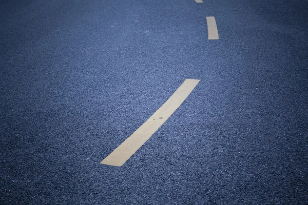 Verkeer markeringen op de grond asfalt — Stockfoto