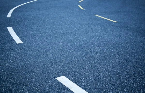 Dopravní značení v terénu asfalt — Stock fotografie