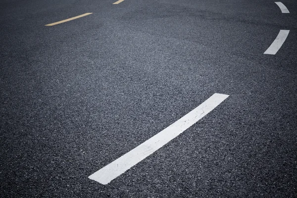 Verkeer markeringen op de grond asfalt — Stockfoto