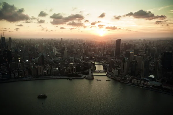 Skyline in de avond — Stockfoto