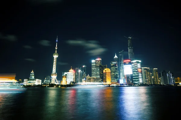 Panorama města v noci — Stock fotografie