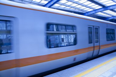 Yeni trende çağdaş: metro istasyonu