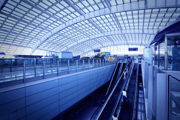 The waiting hall of the Beijing International Airport. — Stock Photo, Image