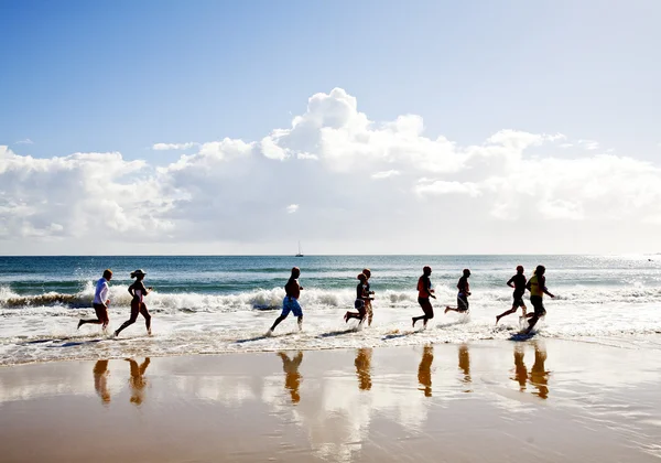 Deportes de playa junto al mar —  Fotos de Stock
