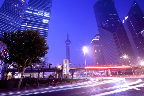 Shanghai Pudong gece karayolu — Stok fotoğraf