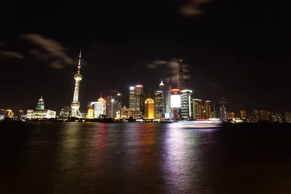 Šanghaj panorama města v noci — Stock fotografie