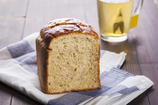 Bread on the table — Stock Photo, Image