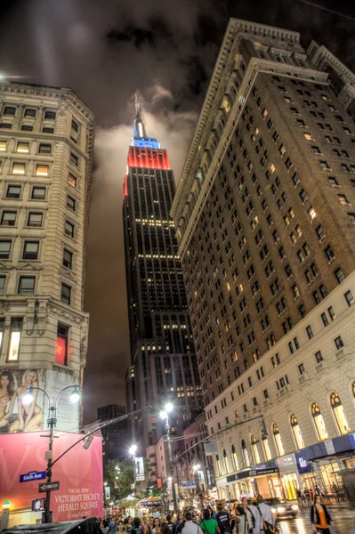 Empire State Building at night — стоковое фото