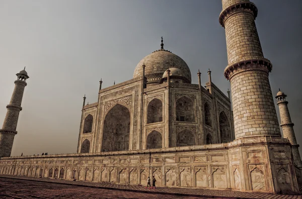 Berühmter taj mahal — Stockfoto