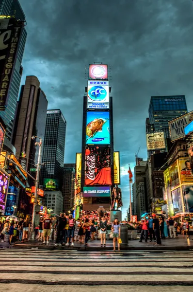Таймс-сквер вночі - Нью-Йорк, США Стокова Картинка