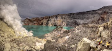 Mount Ijen'de krater