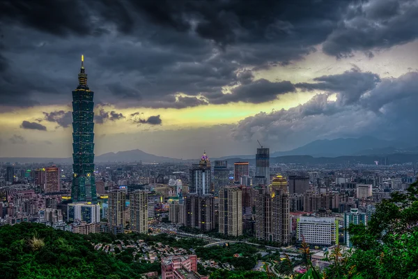 Taipei, Taïwan horizon du soir . — Photo