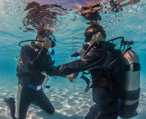 Underwater scuba diving — Stock Photo, Image