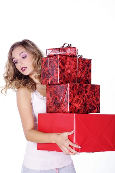 Chica rubia con regalos de Navidad — Foto de Stock