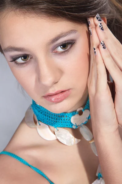 Brunette girl close-up — Stock Photo, Image