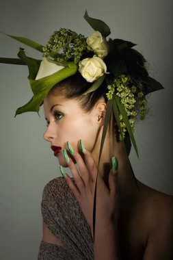 flora ile sanat esmer kız