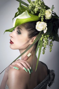 flora ile sanat esmer kız