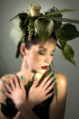 flora ile sanat esmer kız