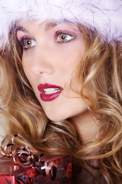 Blonde fille en chapeau de Noël — Photo