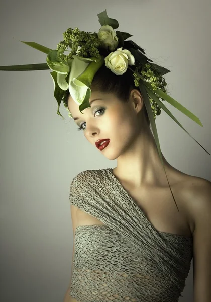 Art brunette girl with the flora — Stock Photo, Image