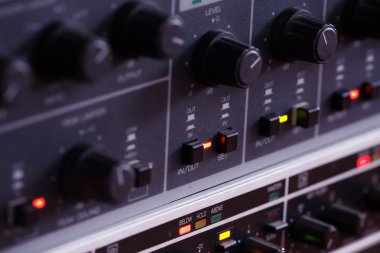 Bu karıştırıcı melodik müzik karıştırmak için kullanılır