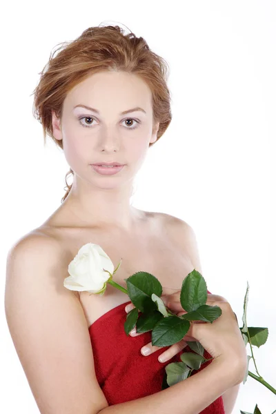 白玫瑰的红头发女孩 — 图库照片