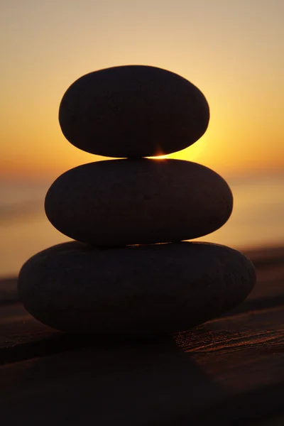 Pyramide aus Steinen — Stockfoto