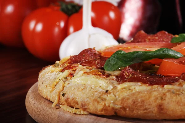 Tomato and sausage pizza — Stock Photo, Image