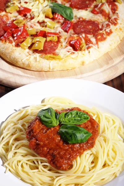 Pizza and pasta — Stock Photo, Image