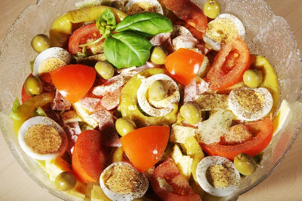 Insalata con uova e verdure — Foto Stock