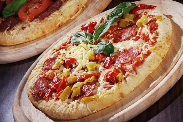 Pizza cu roșii — Fotografie, imagine de stoc