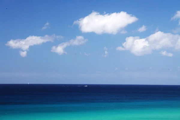 바다 위로 구름 — 스톡 사진