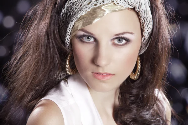 Face brunette girl close-up — Stock Photo, Image