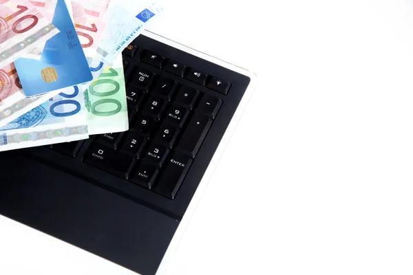 Tastatur mit Karte und Geld — Stockbild Tastatur mit Karte und Geld — Stockfoto