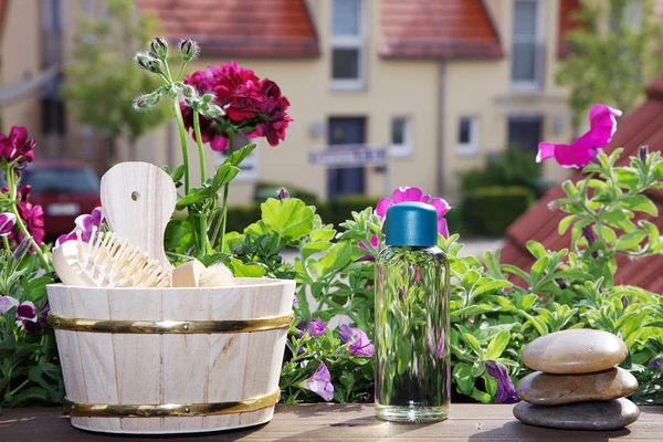 Spa objects and flowers — Stock Photo, Image