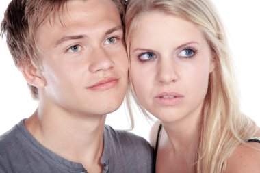 güzel genç gülümseyen mutlu çift