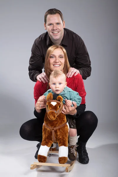 Glückliche Familie — Stockfoto