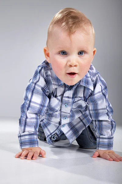 小さな金髪の赤ん坊 — ストック写真
