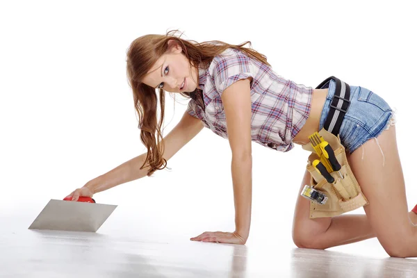 Junge Handwerkerin bei der Arbeit — Stockfoto