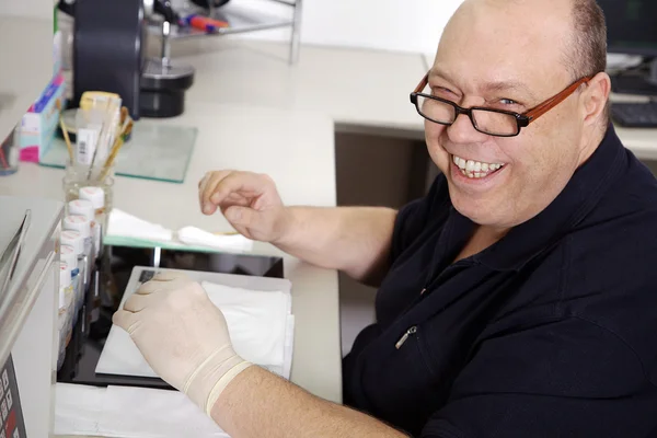 Dentallaborant, techników dentystycznych — Zdjęcie stockowe