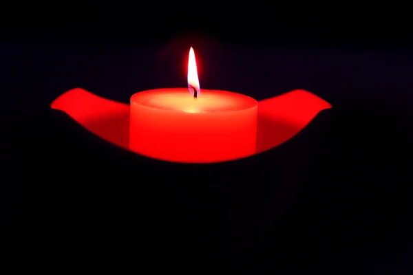 Luz de vela vermelha — Fotografia de Stock