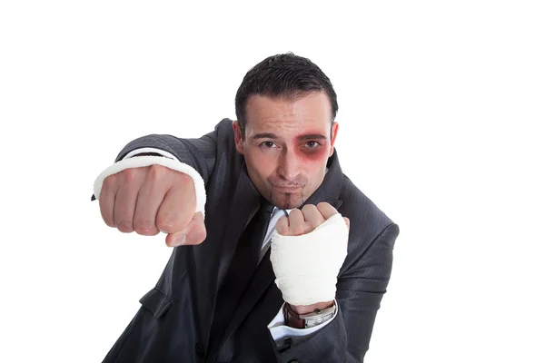 Бизнесмен в боксёрской позе — стоковое фото