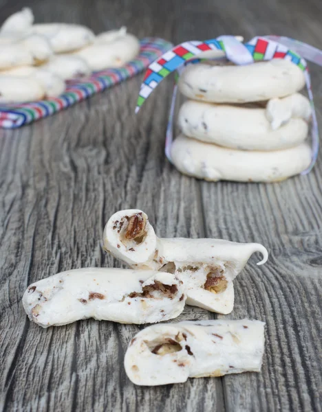 Homemade meringue cookies with nuts and chocolate — Stock Photo, Image