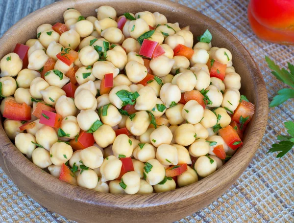 Salada de grão-de-bico — Fotografia de Stock